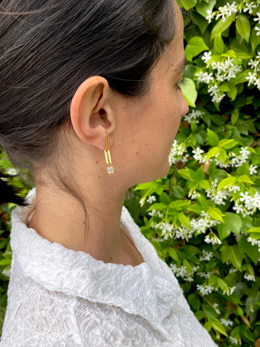 Short White Saltpeter Earrings